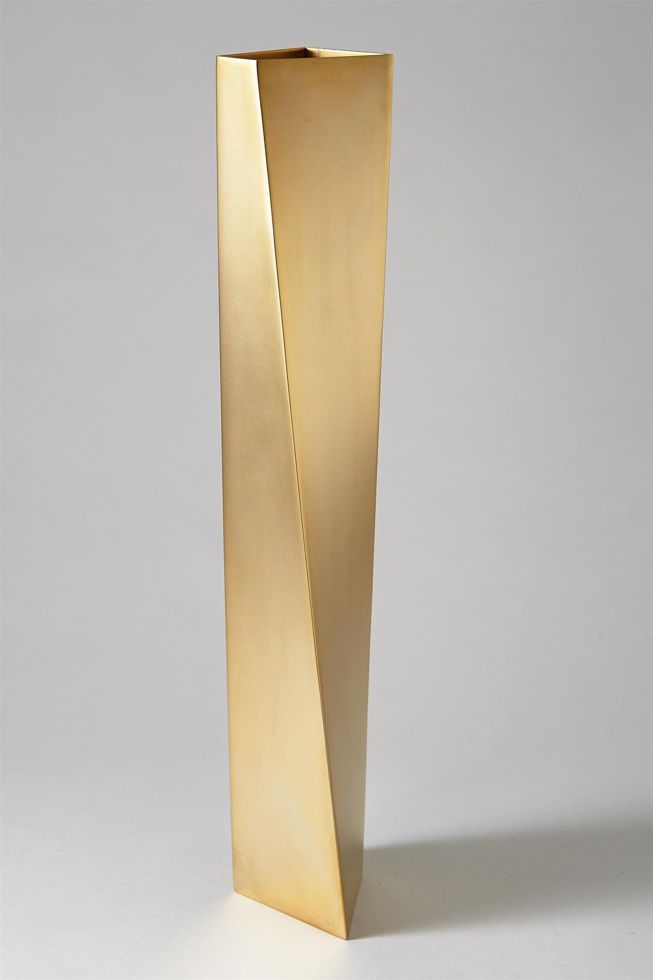 Vase Crevasse Designed By Zaha Hadid For Alessi Italy Modernity