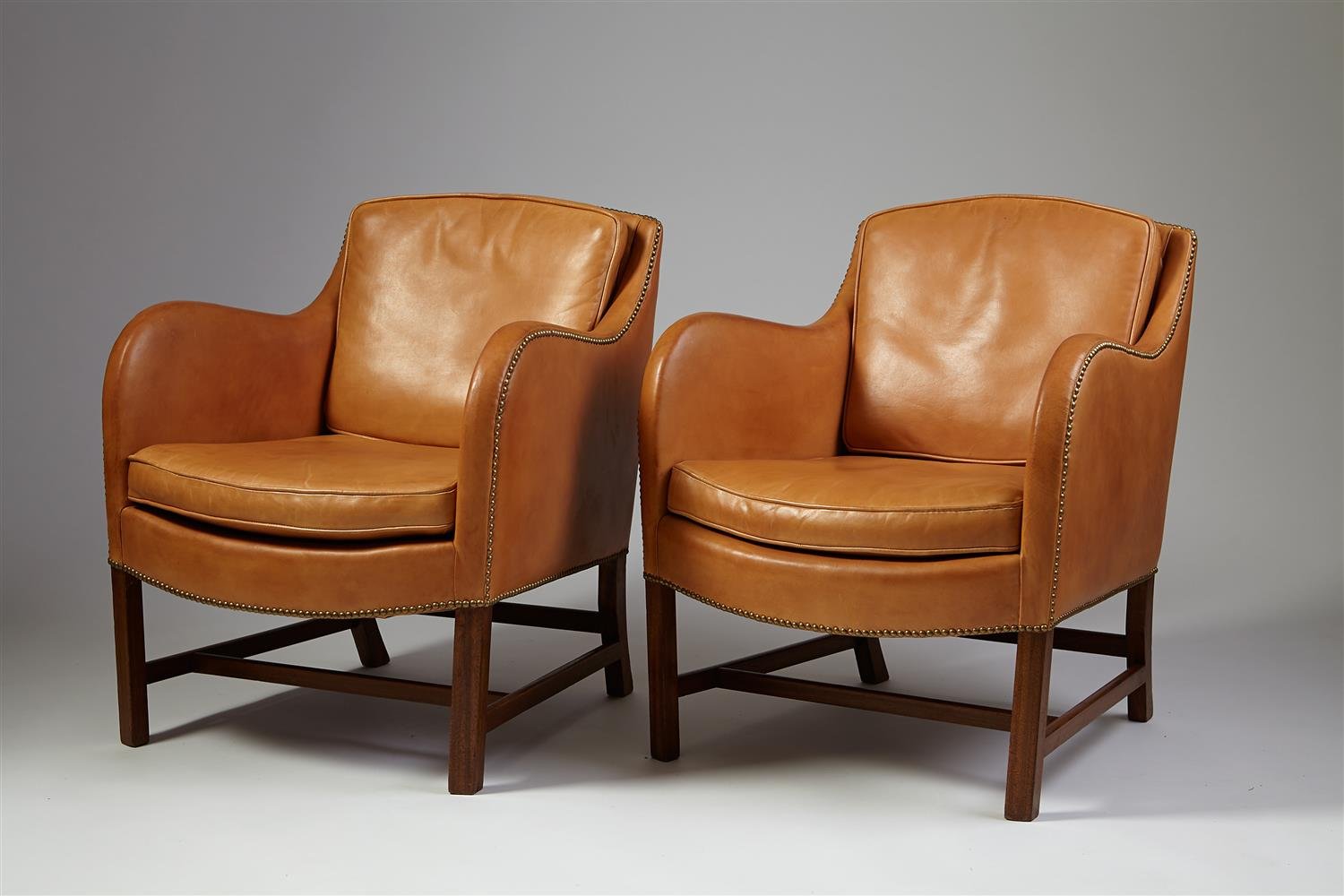 Mix. of armchairs, designed by Kaare Klint & Edvard Kindt-Larsen Rud Rasmussen, — Modernity