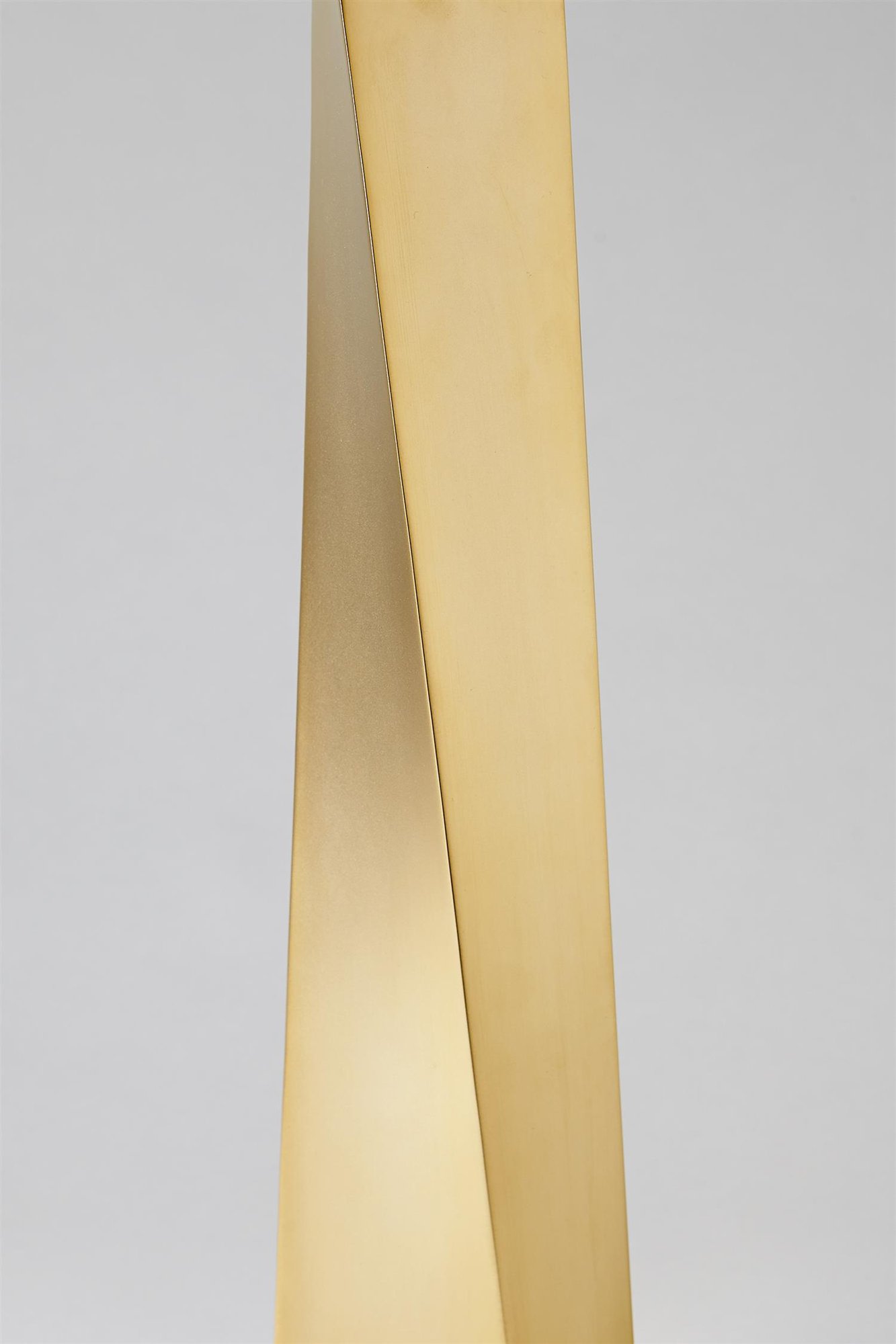 Vase, Crevasse, designed by Zaha Hadid for Alessi, Italy. 2005 — Modernity