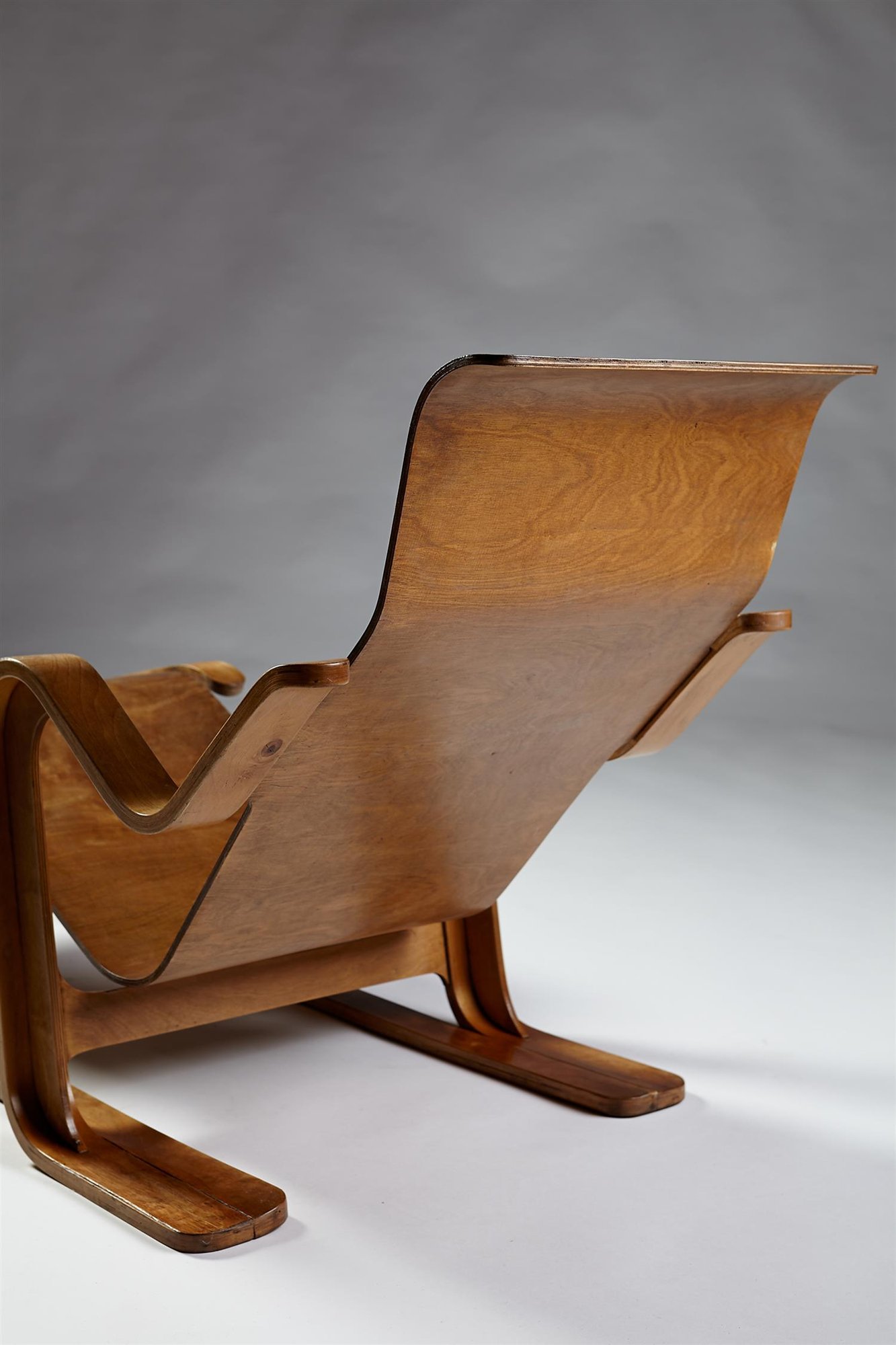 Long chair. Designed by Marcel Breuer for Isokon, England. 1936