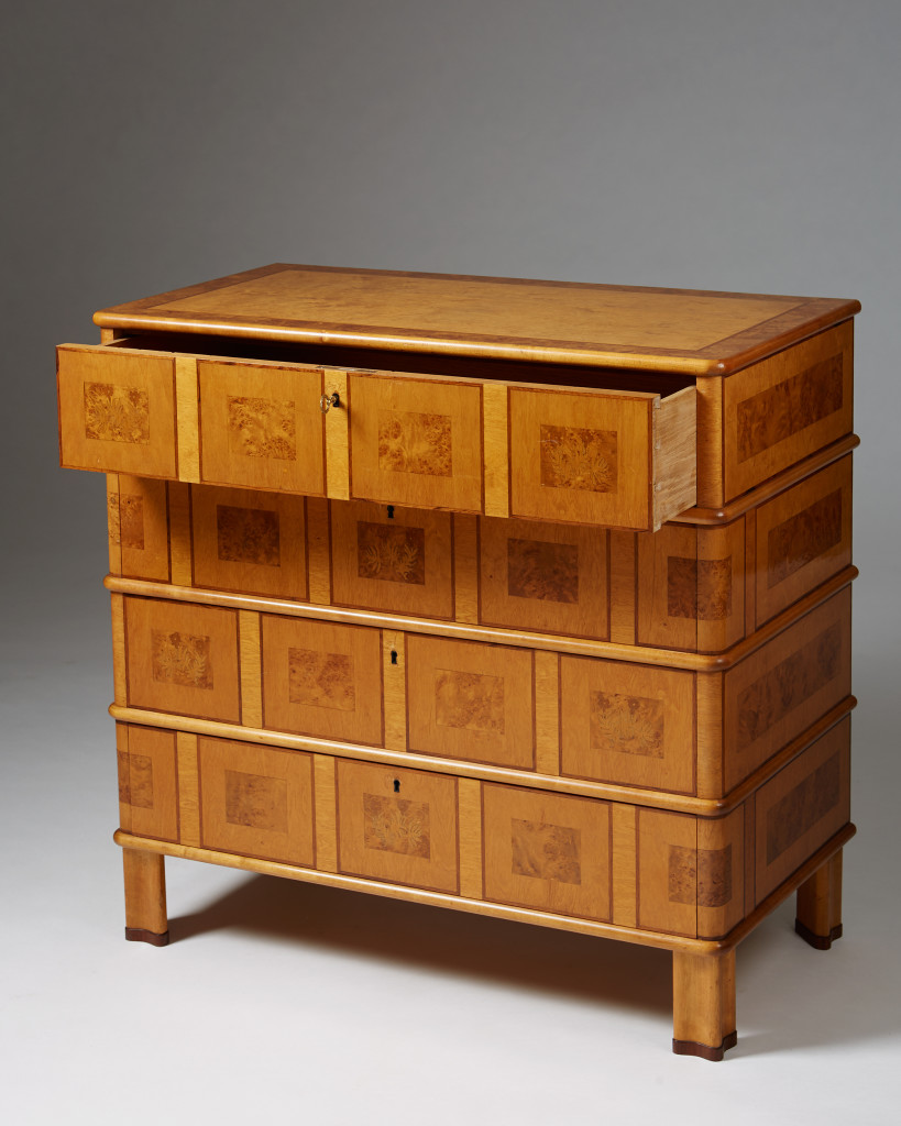 Chest of drawers attributed to Oscar Nilsson. — Modernity