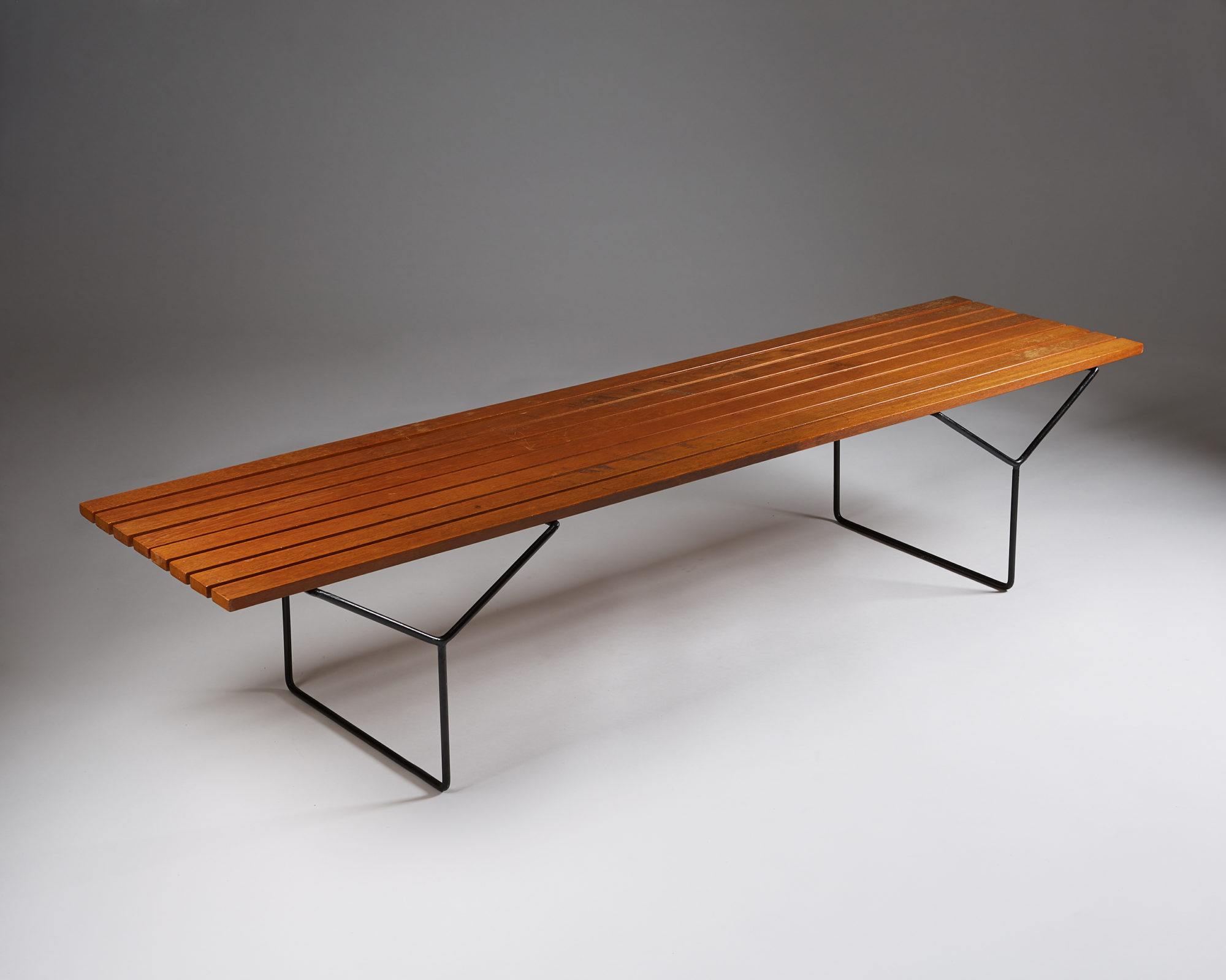 Bench designed by Harry Bertoia for Knoll International, — Modernity