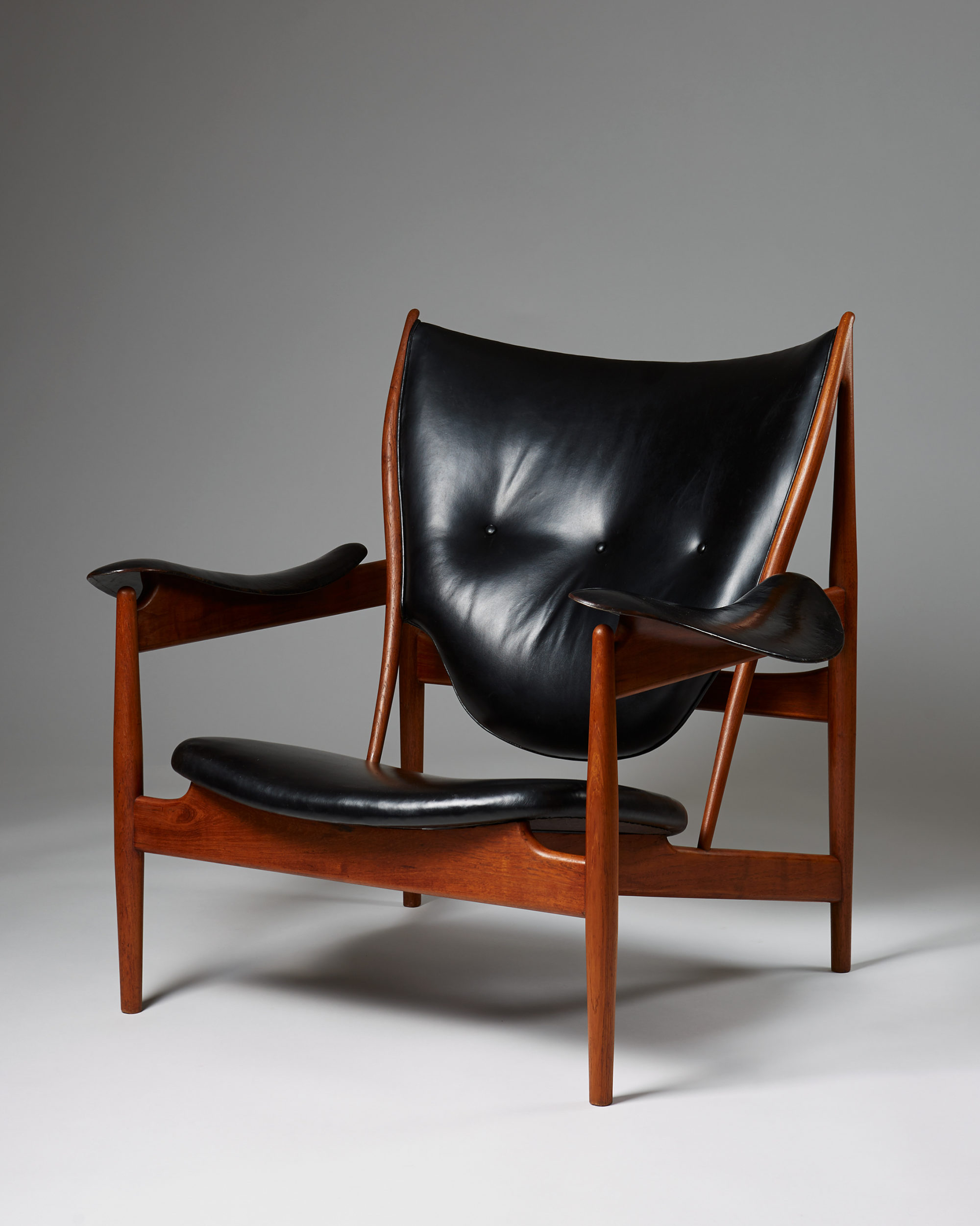 Armchair Chieftain designed by Finn Juhl for Niels Vodder, — Modernity