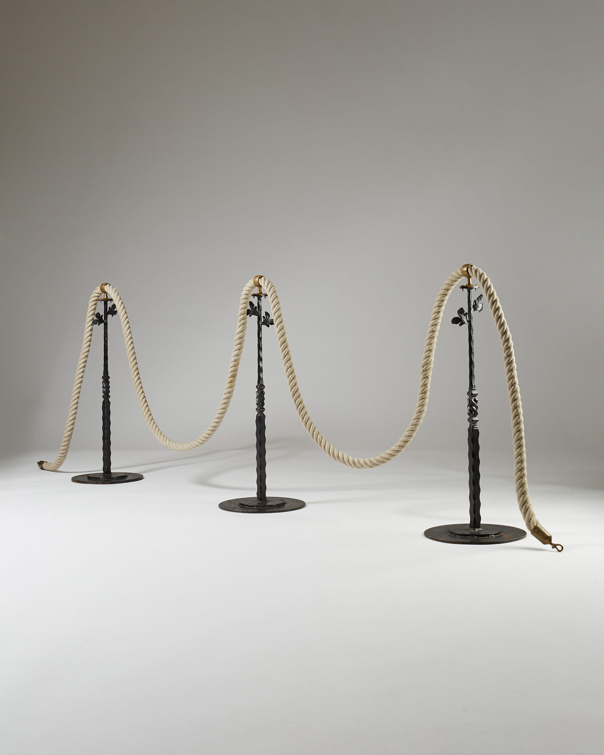Stanchions With Rope Anonymous Modernity stanchions-with-rope-anonymous-modernity