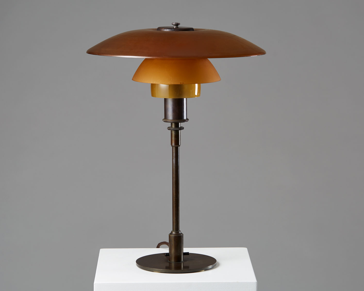musikalsk glemme Vært for Table lamp PH 4/3 designed by Poul Henningsen for Louis Poulsen, — Modernity