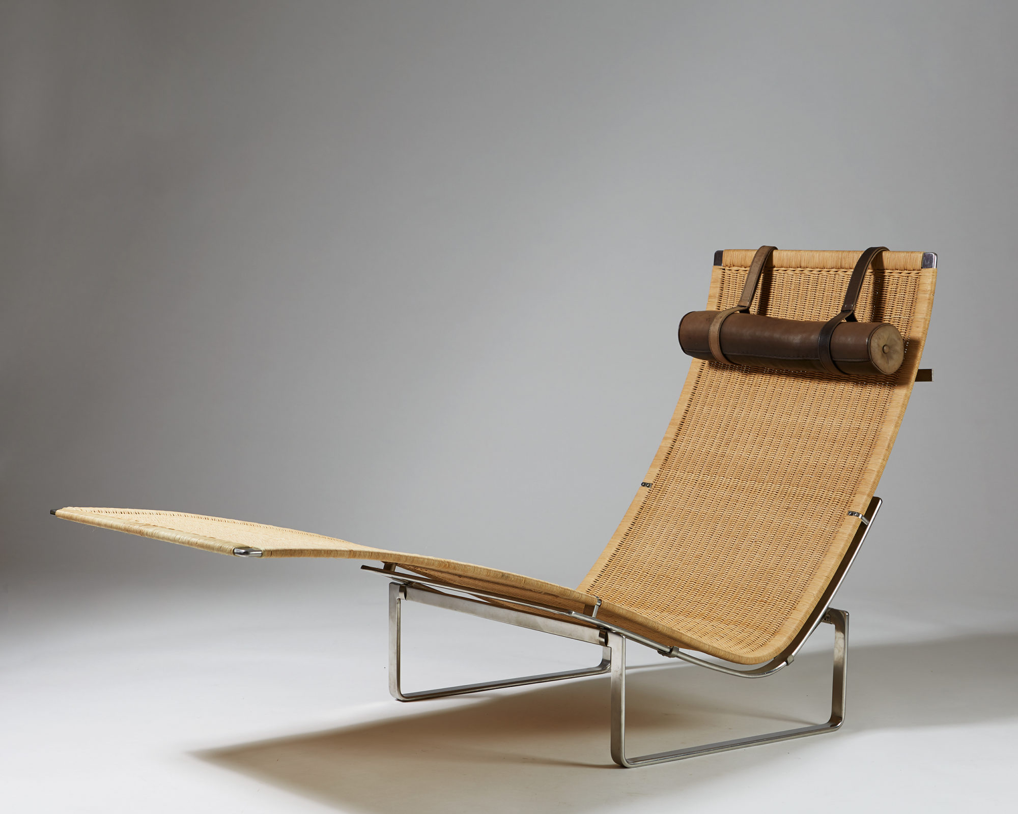 Chaise longue PK24 designed by Poul Kjaerholm for E. Kold Christensen ...