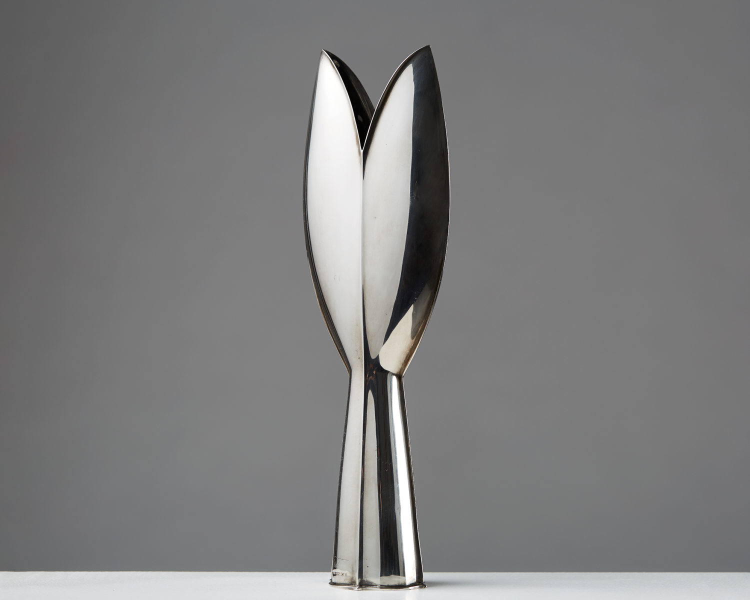 Vase designed by Tapio Wirkkala, — Modernity