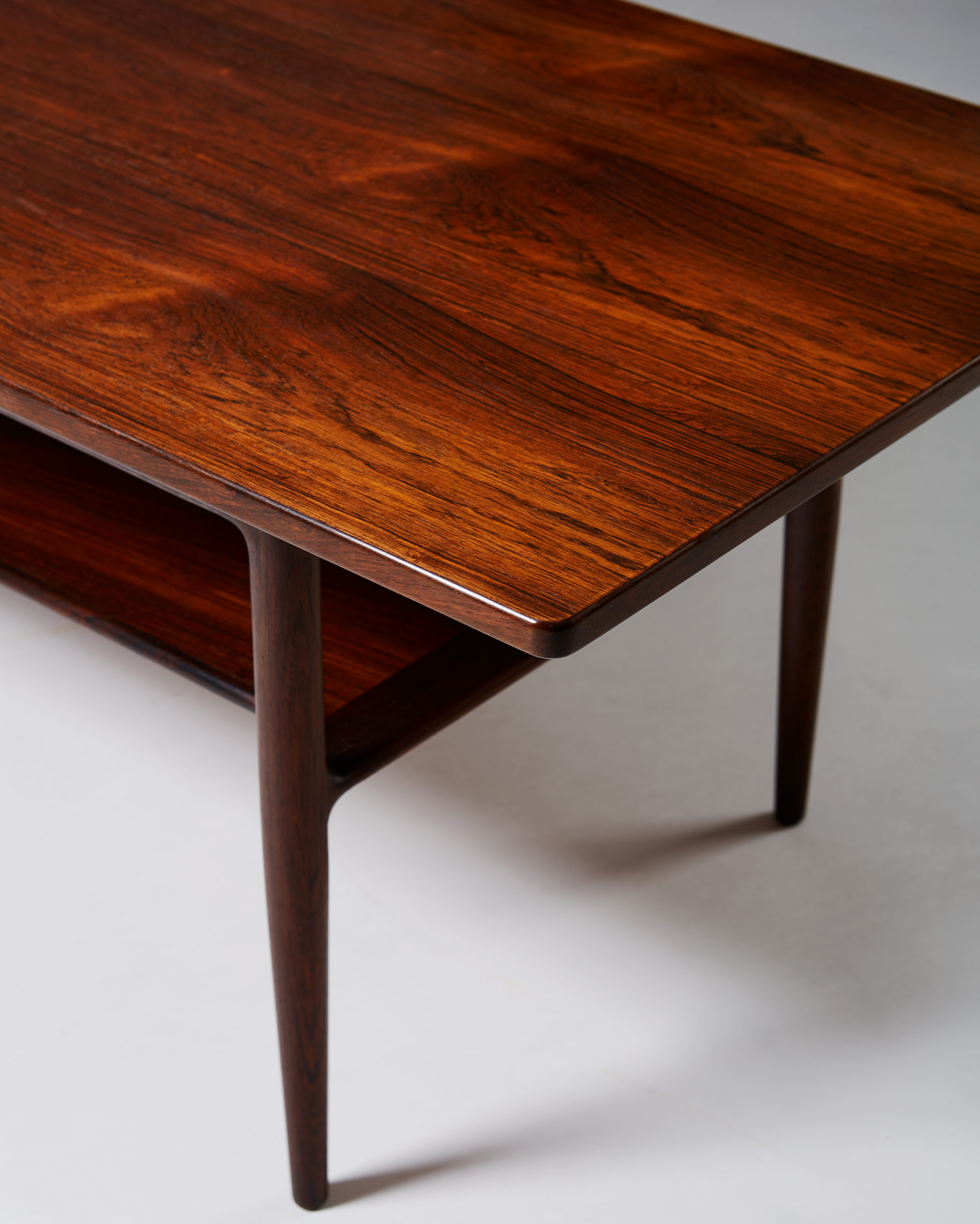 Occasional table designed by Ib Kofod-Larsen for Christensen & Larsen ...