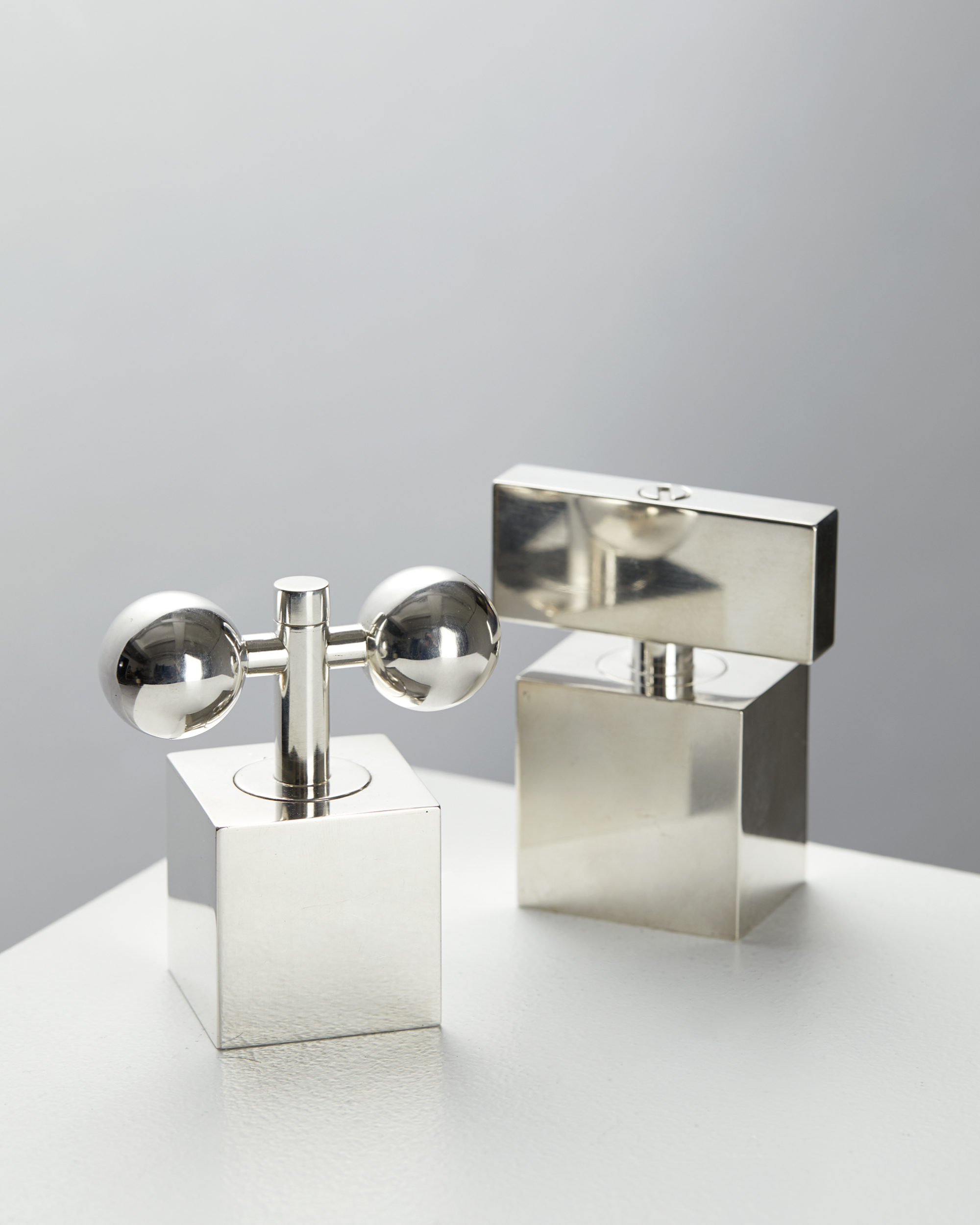 Salt and pepper mills designed by Lars Håkansson, — Modernity