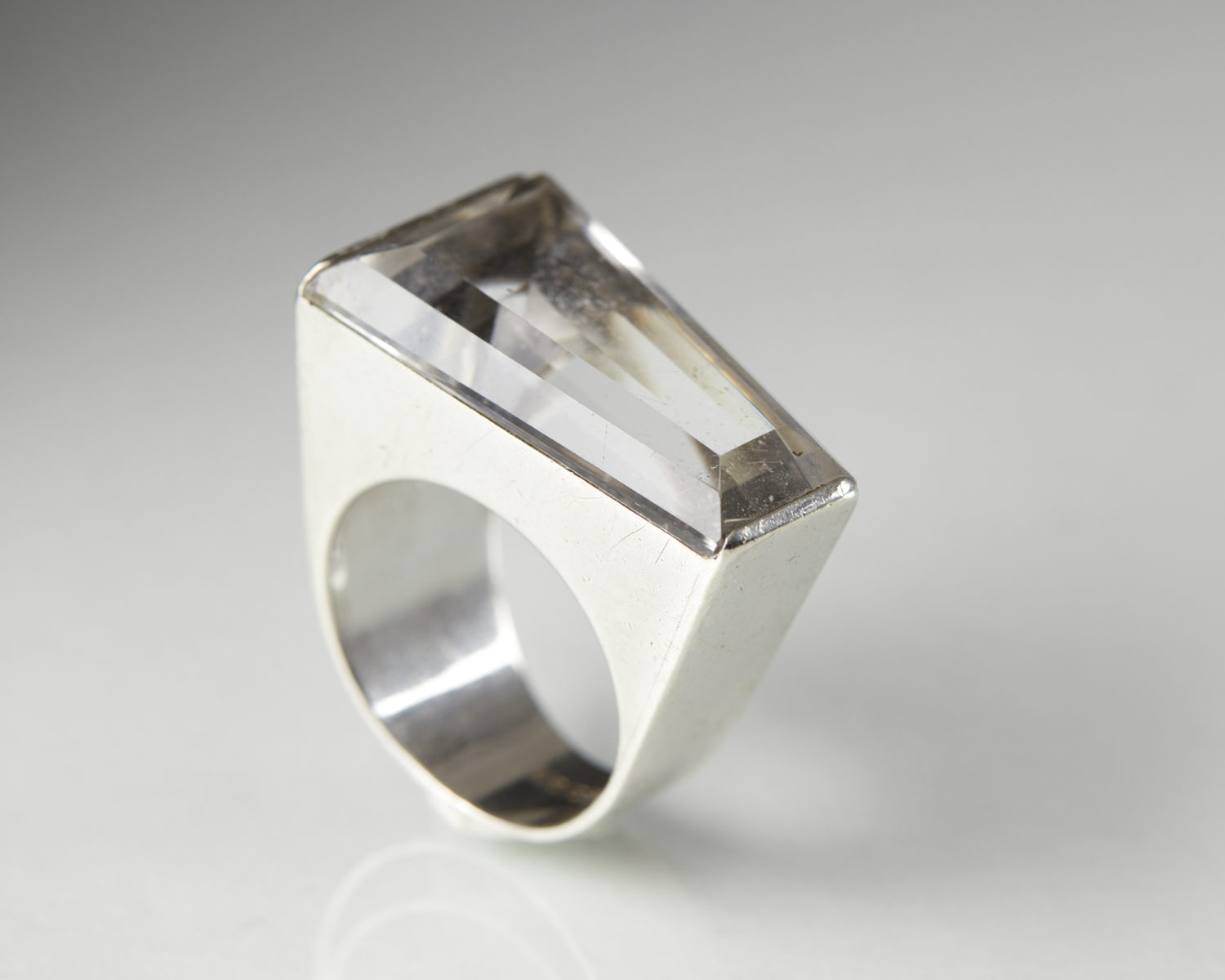Ring designed by Peter Schütz, — Modernity