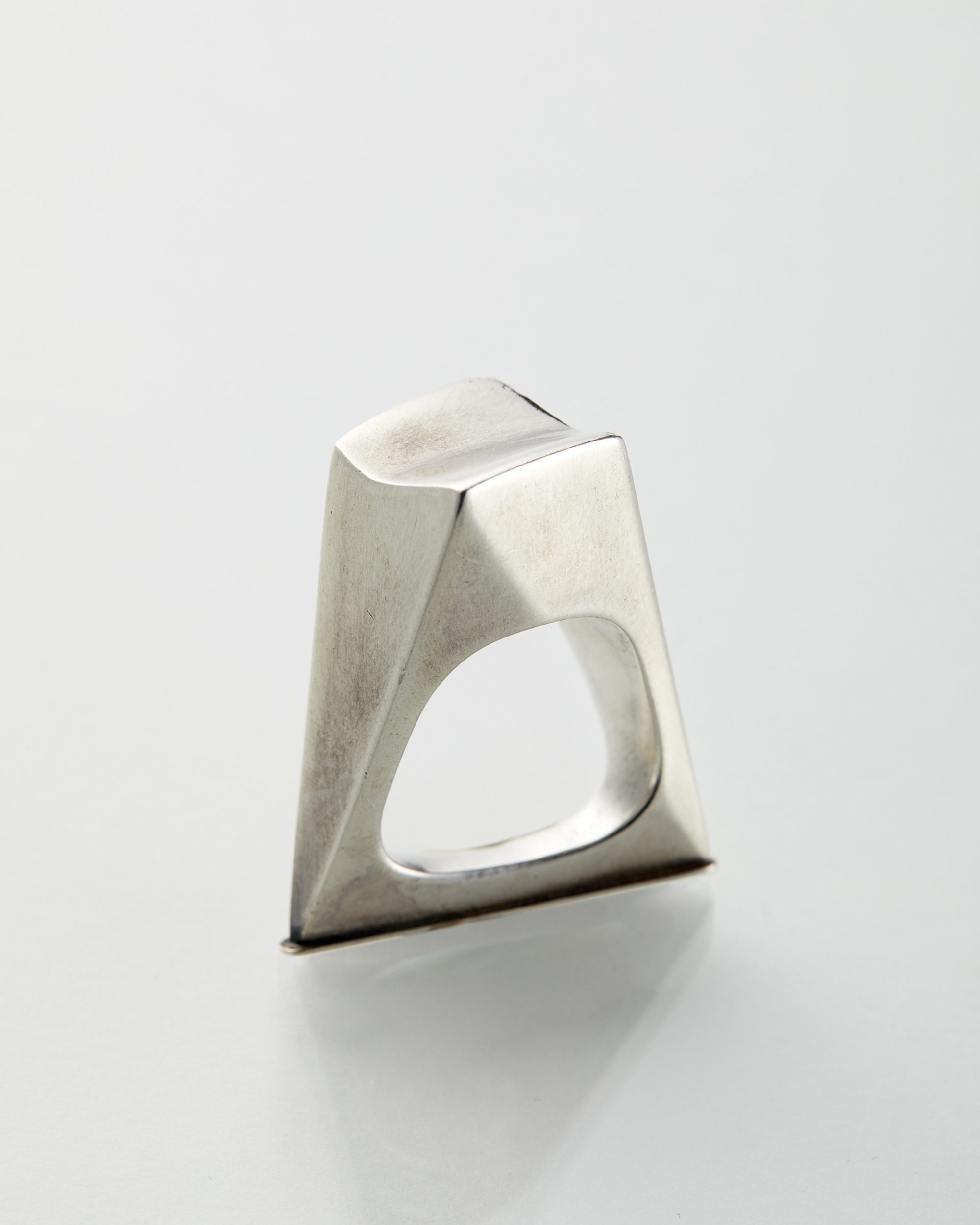 Ring designed by Torun Bülow-Hübe for Georg Jensen, — Modernity