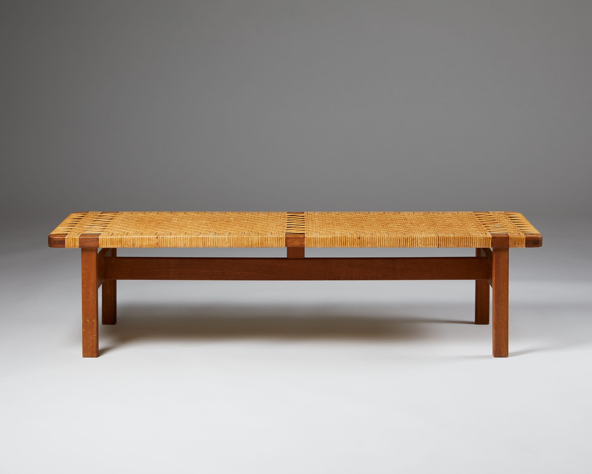 Occasional table/bench model 5272 designed by Börge Mogensen for