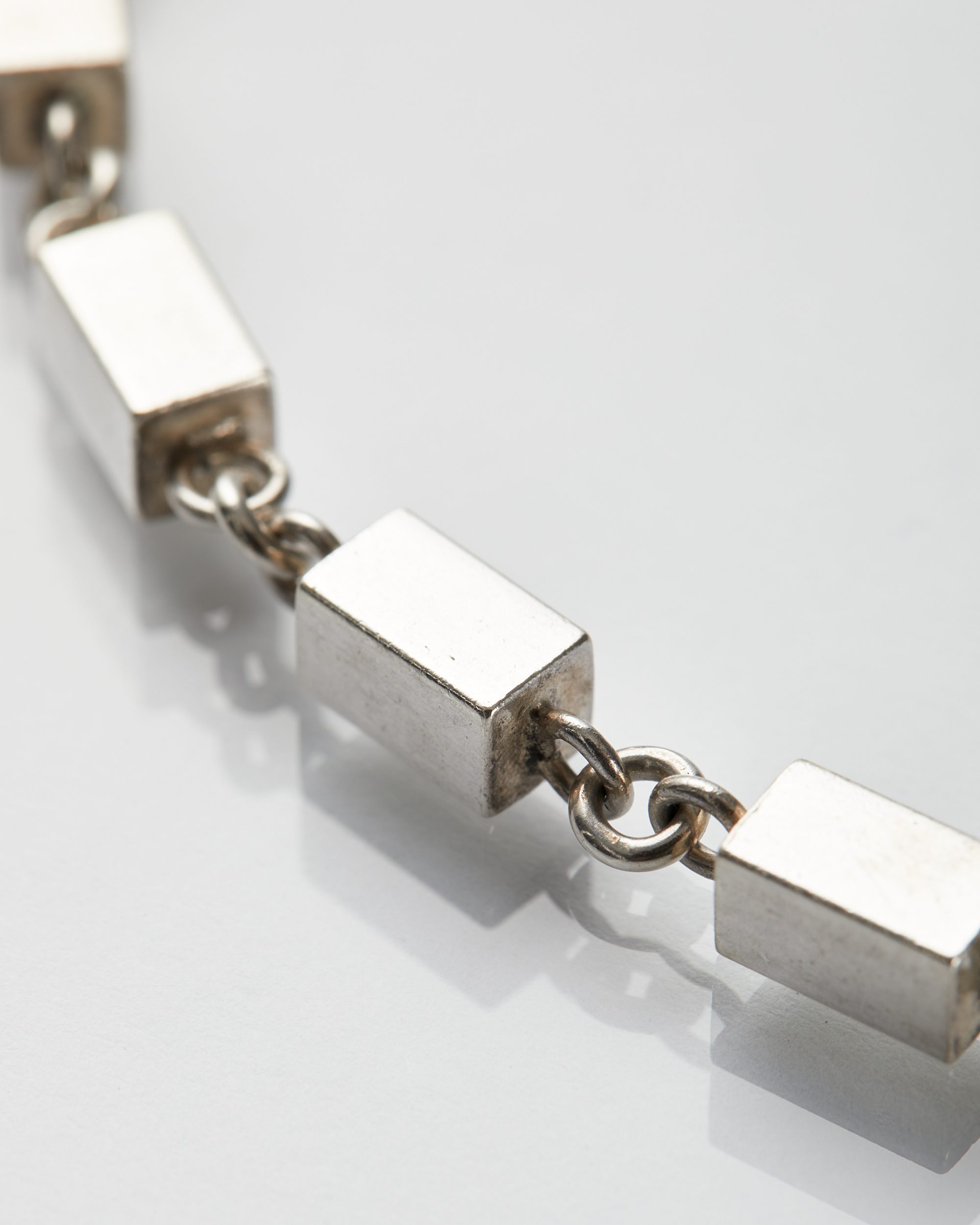 Necklace and bracelet designed by Arvo Saarela, — Modernity