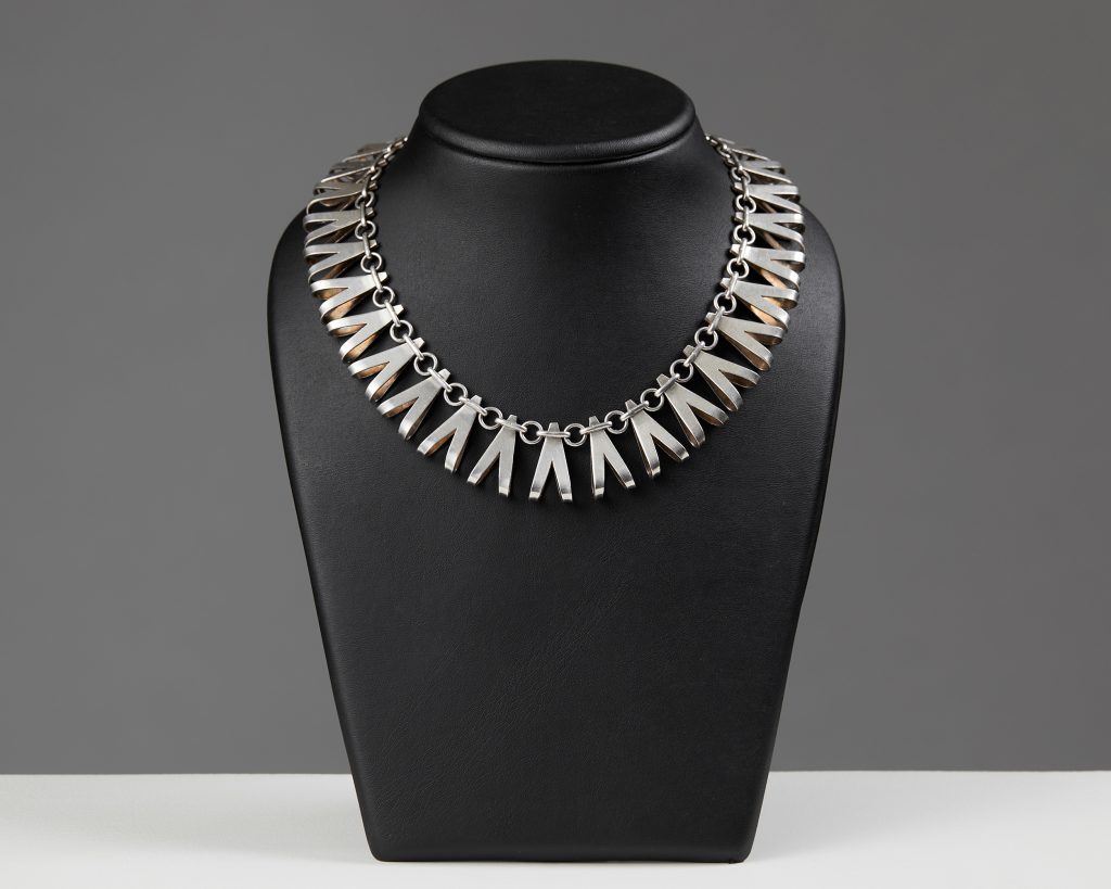 Necklace designed by Erik Fleming for Atelier Borgila — Modernity