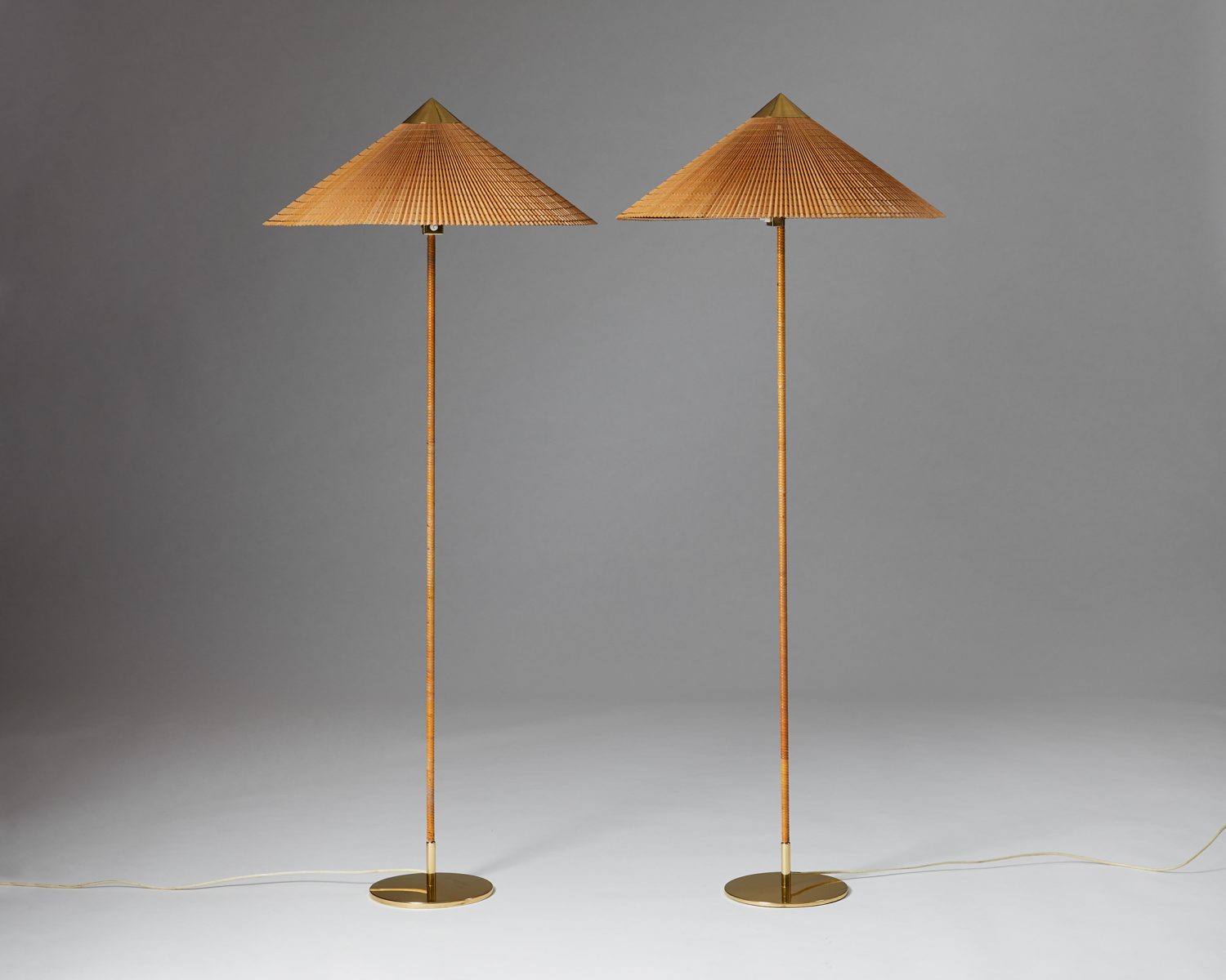 Soldat forbrydelse synge Pair of floor lamps model 9602 designed by Paavo Tynell for Taito Oy, —  Modernity