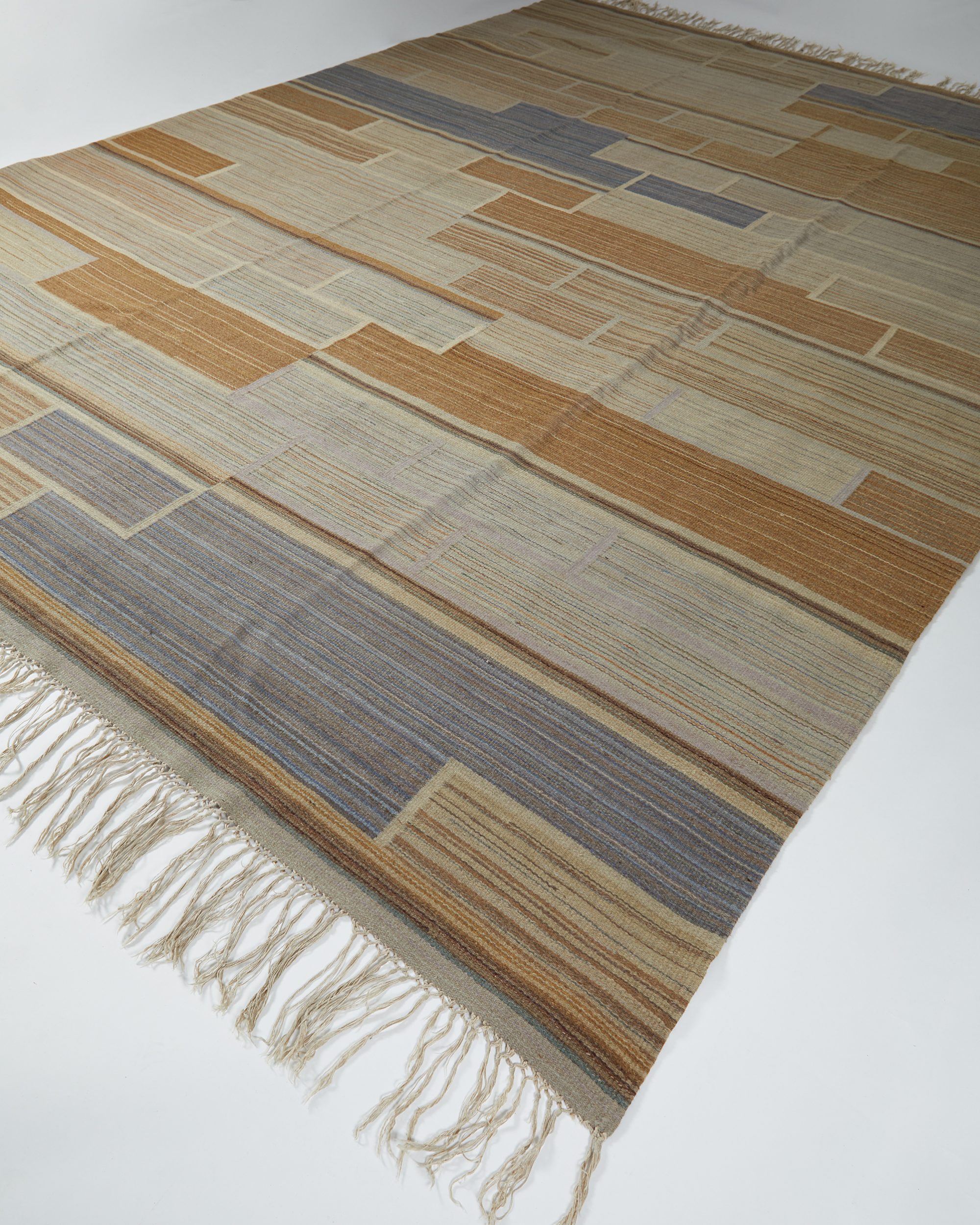 Rug designed by Greta Skogster-Lehtinen for Aaltosen Mattokutomo ...