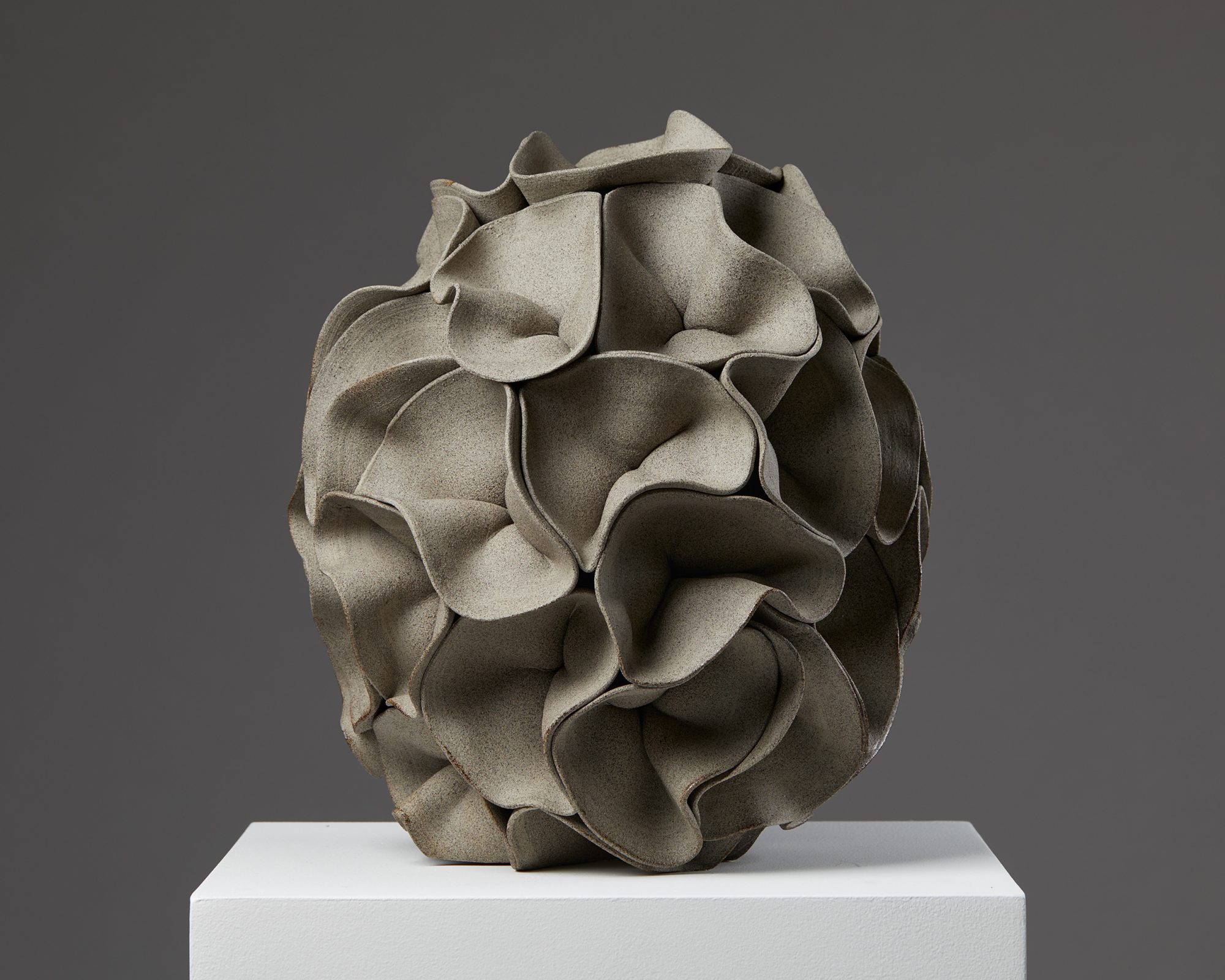 Ceramic sculpture ‘Hybrida’ by Alvina Jakobsson, — Modernity