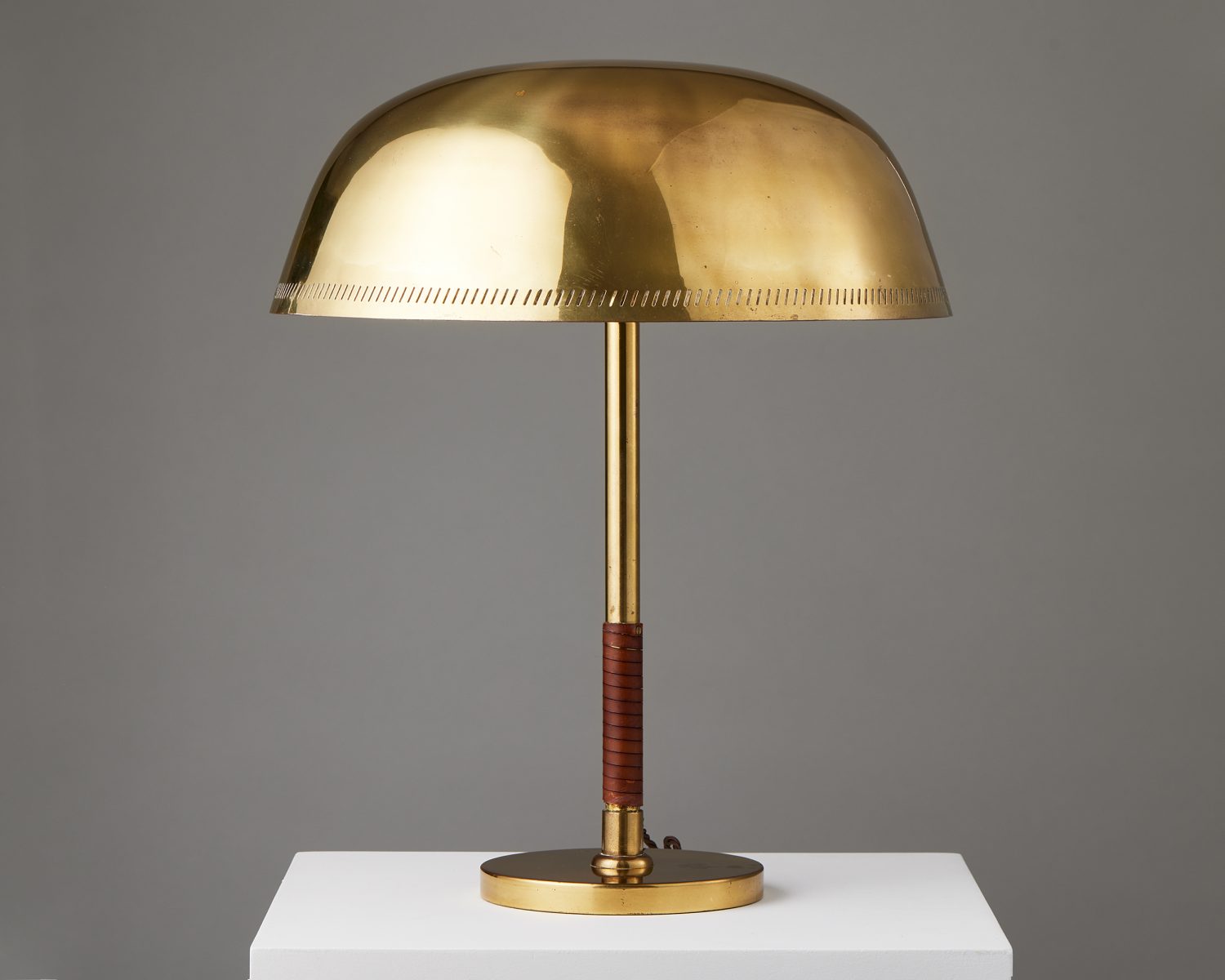 Table lamp designed by Paavo Tynell, — Modernity