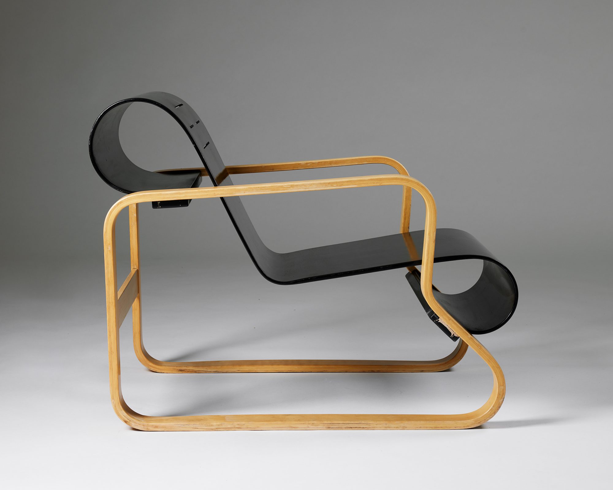 Armchair ‘Paimio 41’ designed by Alvar Aalto for OY Huonekalu-ja ...