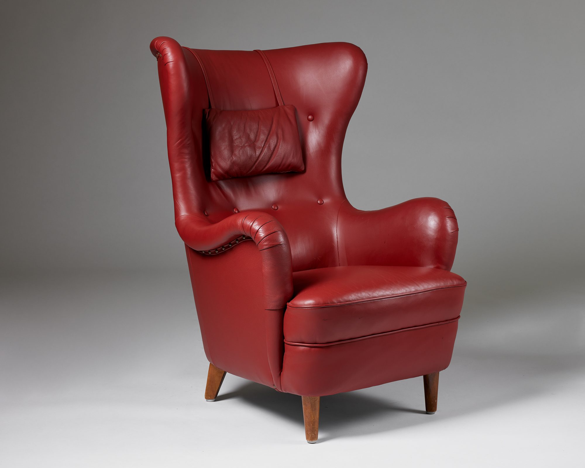 Armchair, anonymous — Modernity